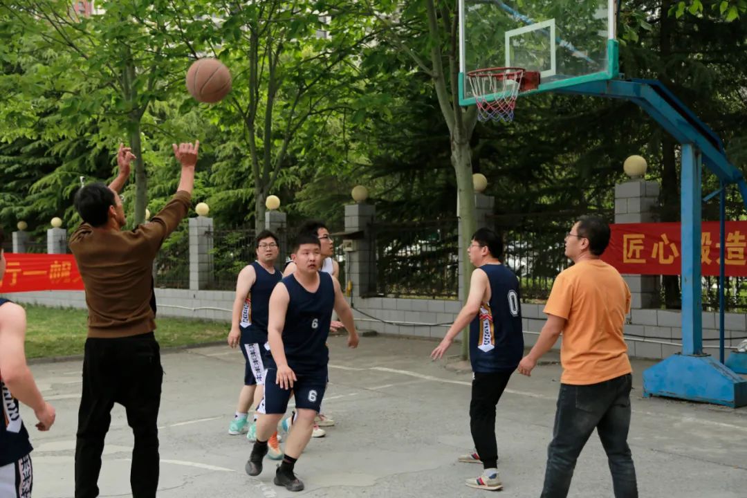 上海山美股份2025春季運動會火熱啟幕！拔河、籃球預(yù)賽燃情開戰(zhàn)