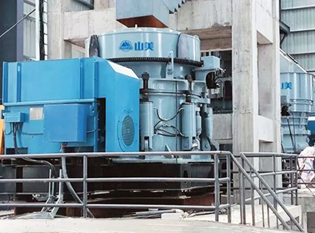 2臺(tái)SMS5000C大型多缸液壓圓錐破碎機(jī)服務(wù)于河南信陽時(shí)產(chǎn)1400噸花崗巖尾礦制砂生產(chǎn)項(xiàng)目